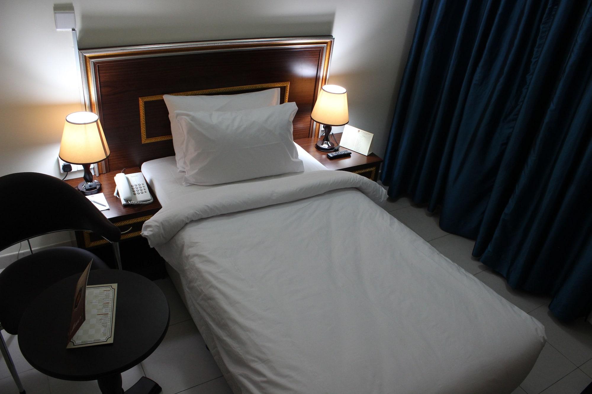 Montreal Naif Hotel Dubai Esterno foto