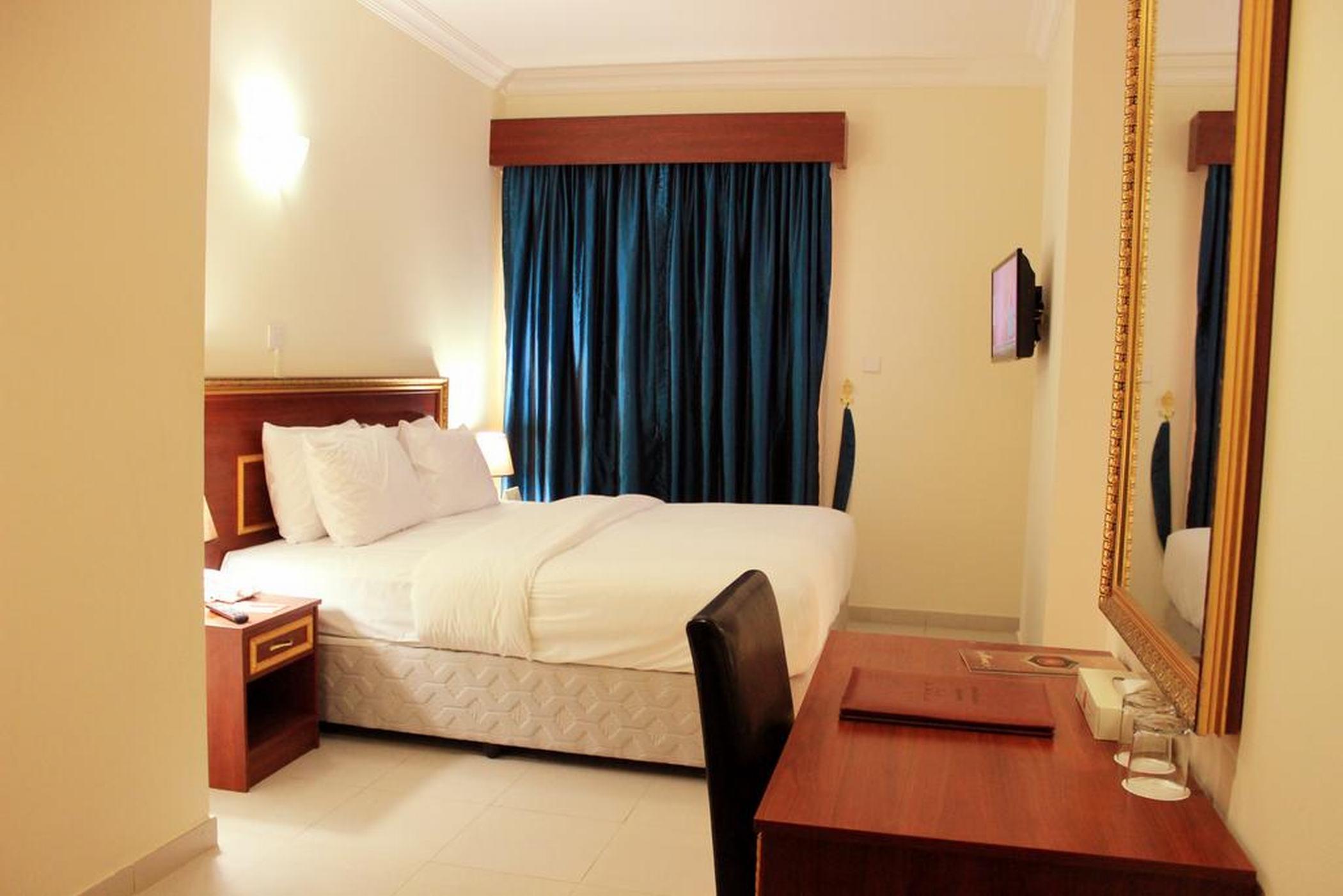 Montreal Naif Hotel Dubai Esterno foto