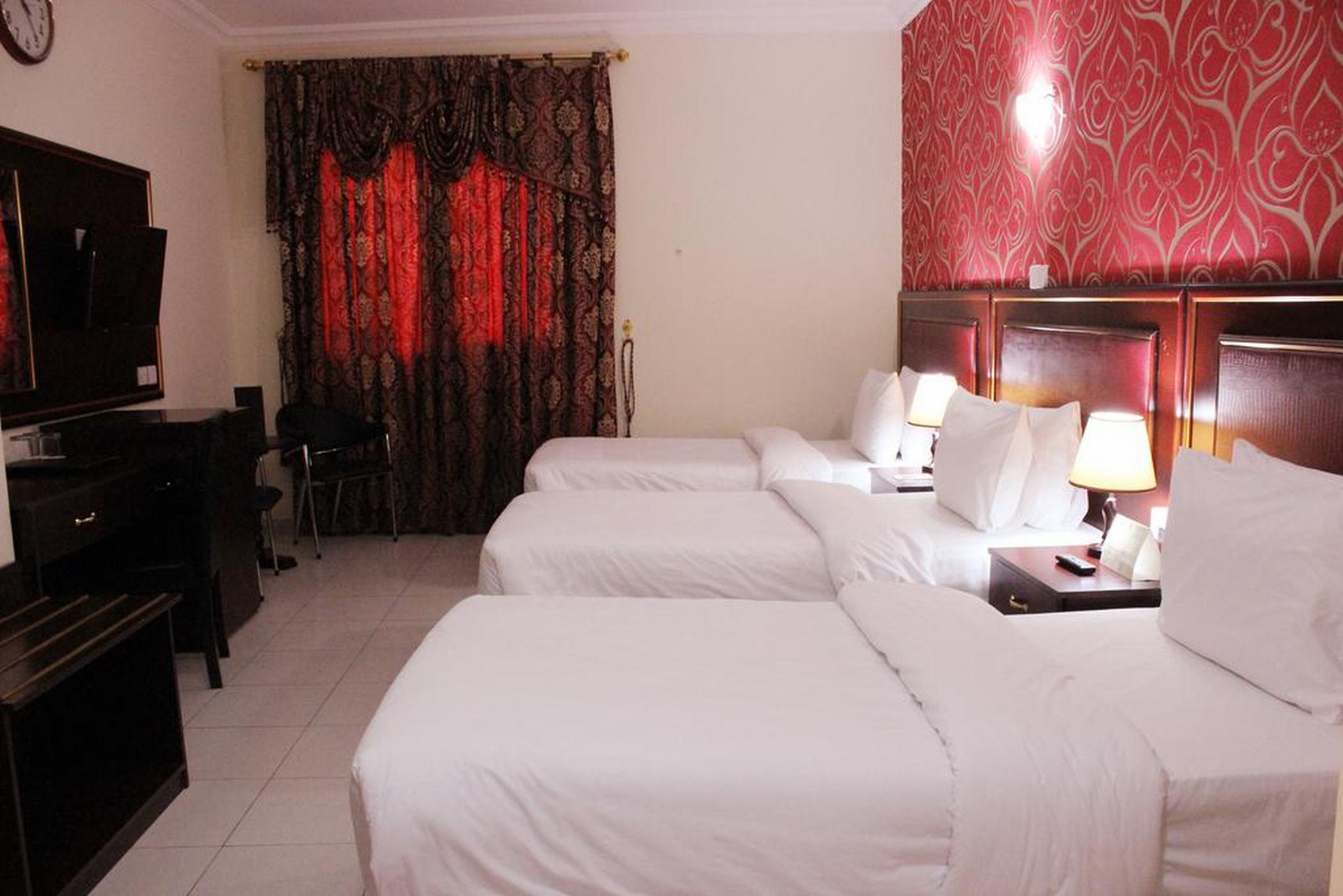 Montreal Naif Hotel Dubai Esterno foto