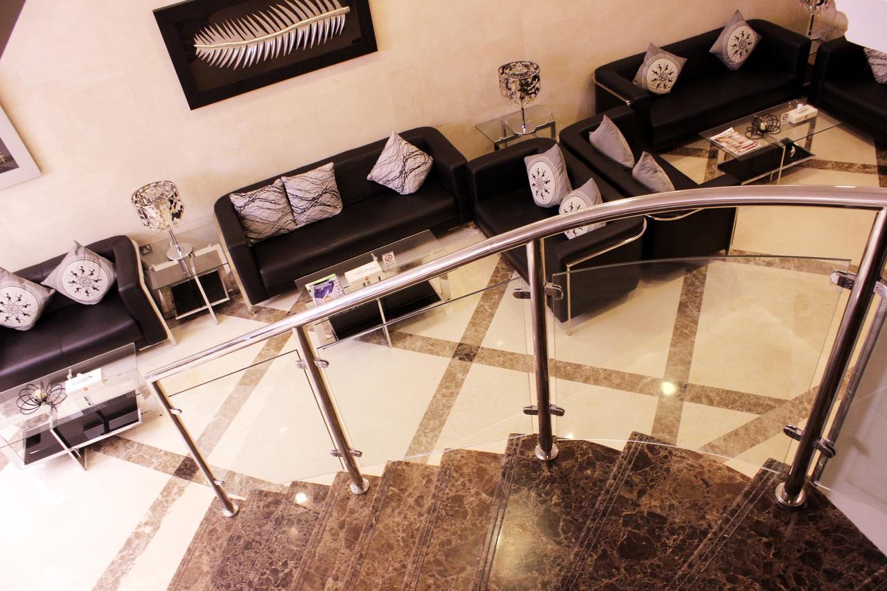 Montreal Naif Hotel Dubai Esterno foto