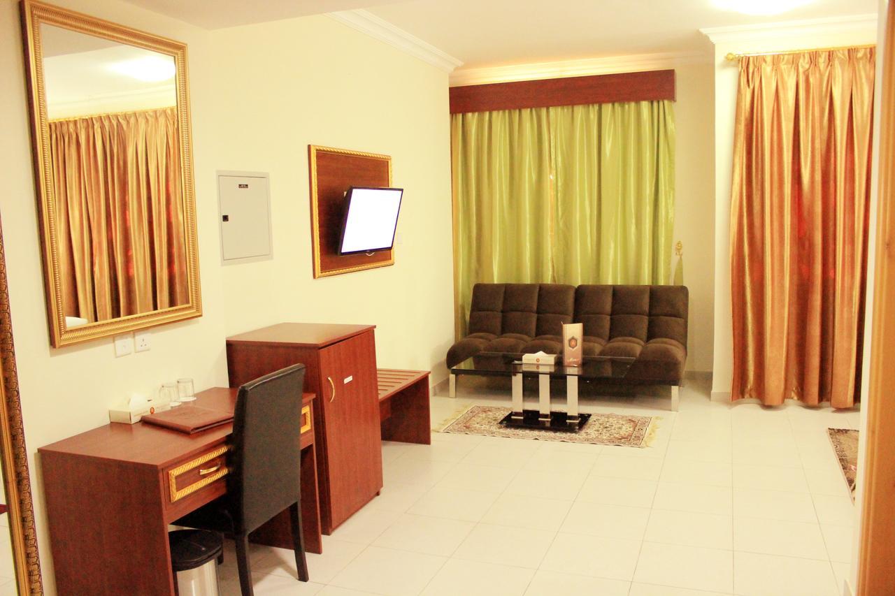 Montreal Naif Hotel Dubai Esterno foto