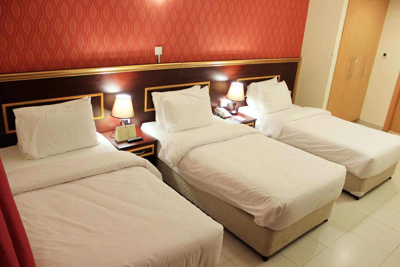 Montreal Naif Hotel Dubai Esterno foto