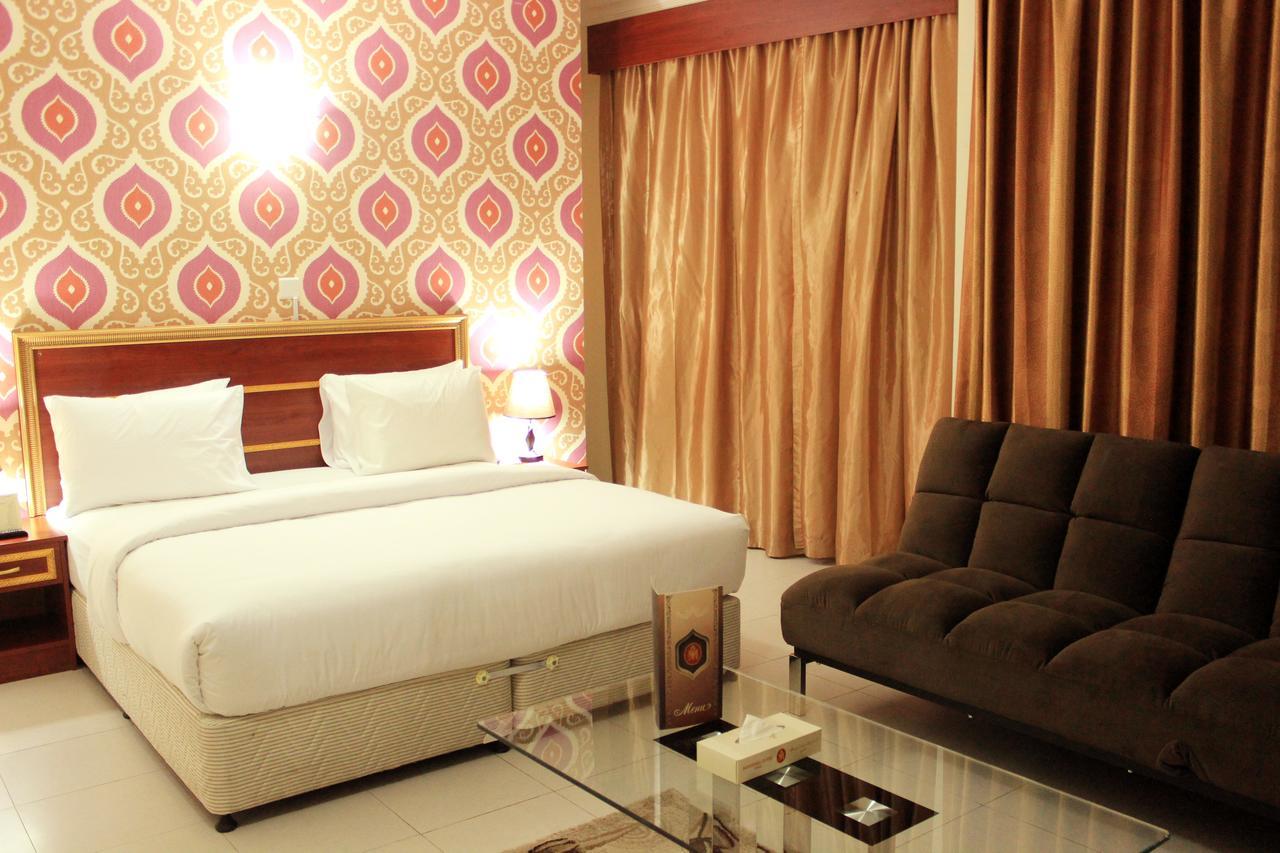 Montreal Naif Hotel Dubai Esterno foto