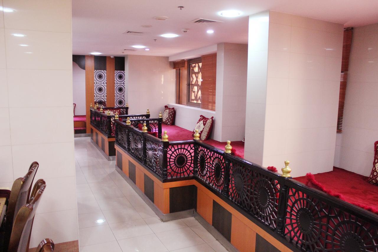 Montreal Naif Hotel Dubai Esterno foto